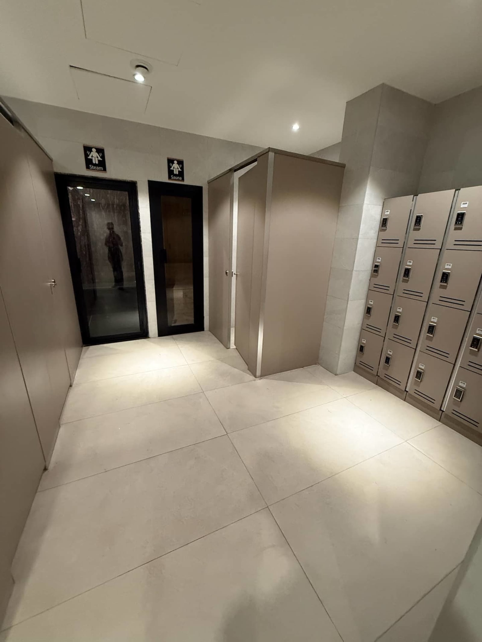 Gombe Socimat — studio avec piscine, salle de sport et balcon privé — photo 23