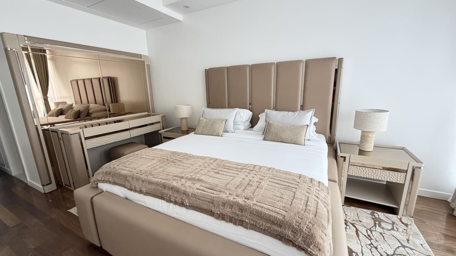 Gombe, River Towers — 3 chambres, vue fleuve et balcon privé — photo 20
