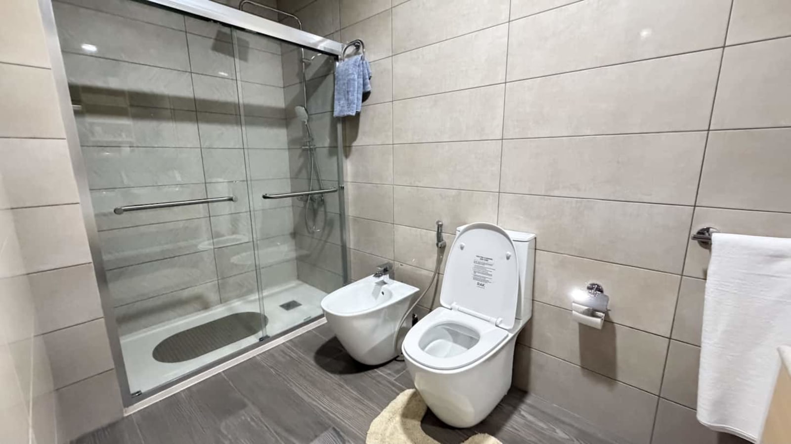 Gombe, River Towers — 3 chambres, vue fleuve et balcon privé — photo 23