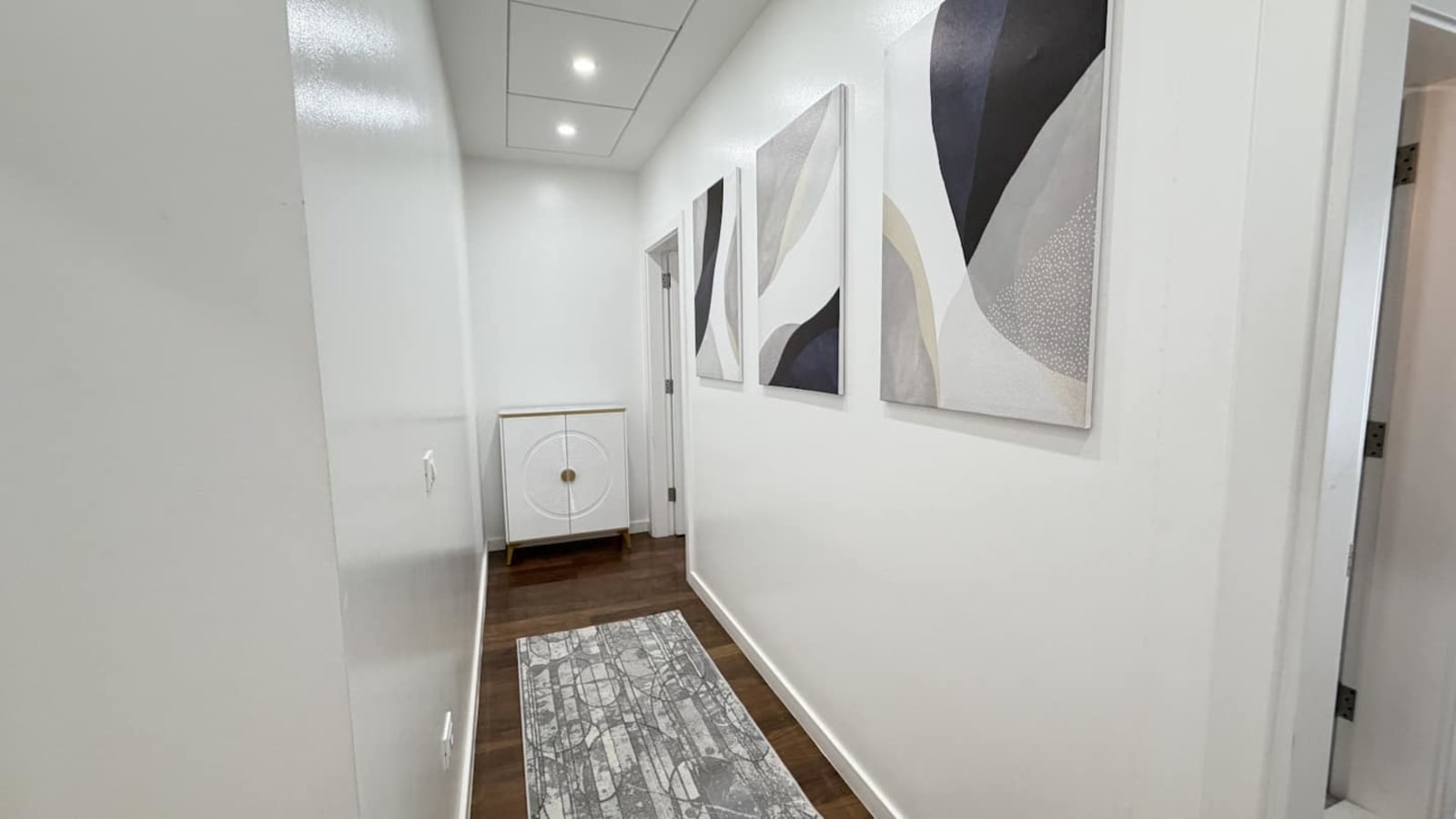 Gombe, River Towers — 3 chambres, vue fleuve et balcon privé — photo 25