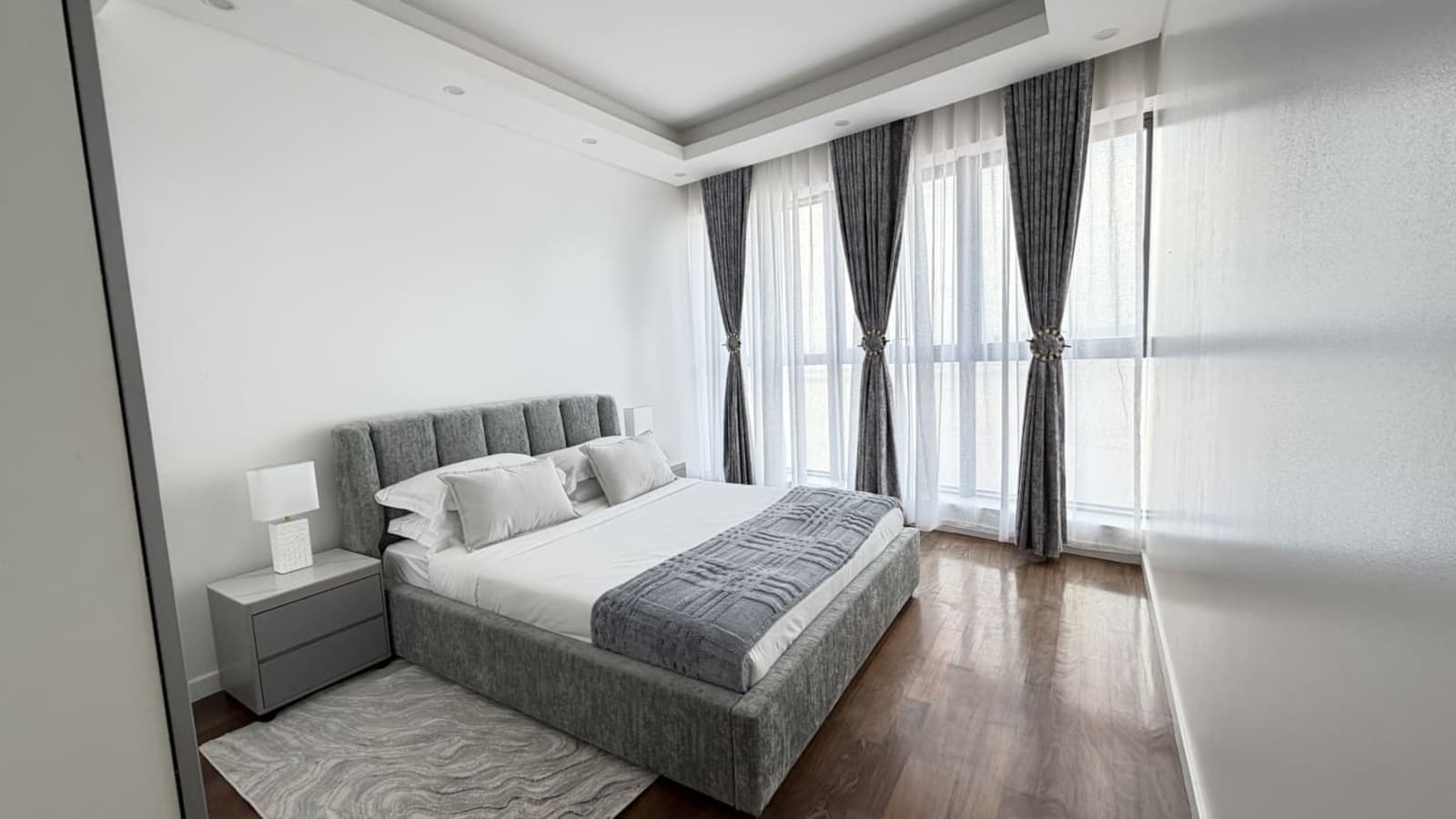 Gombe, River Towers — 3 chambres, vue fleuve et balcon privé — photo 27
