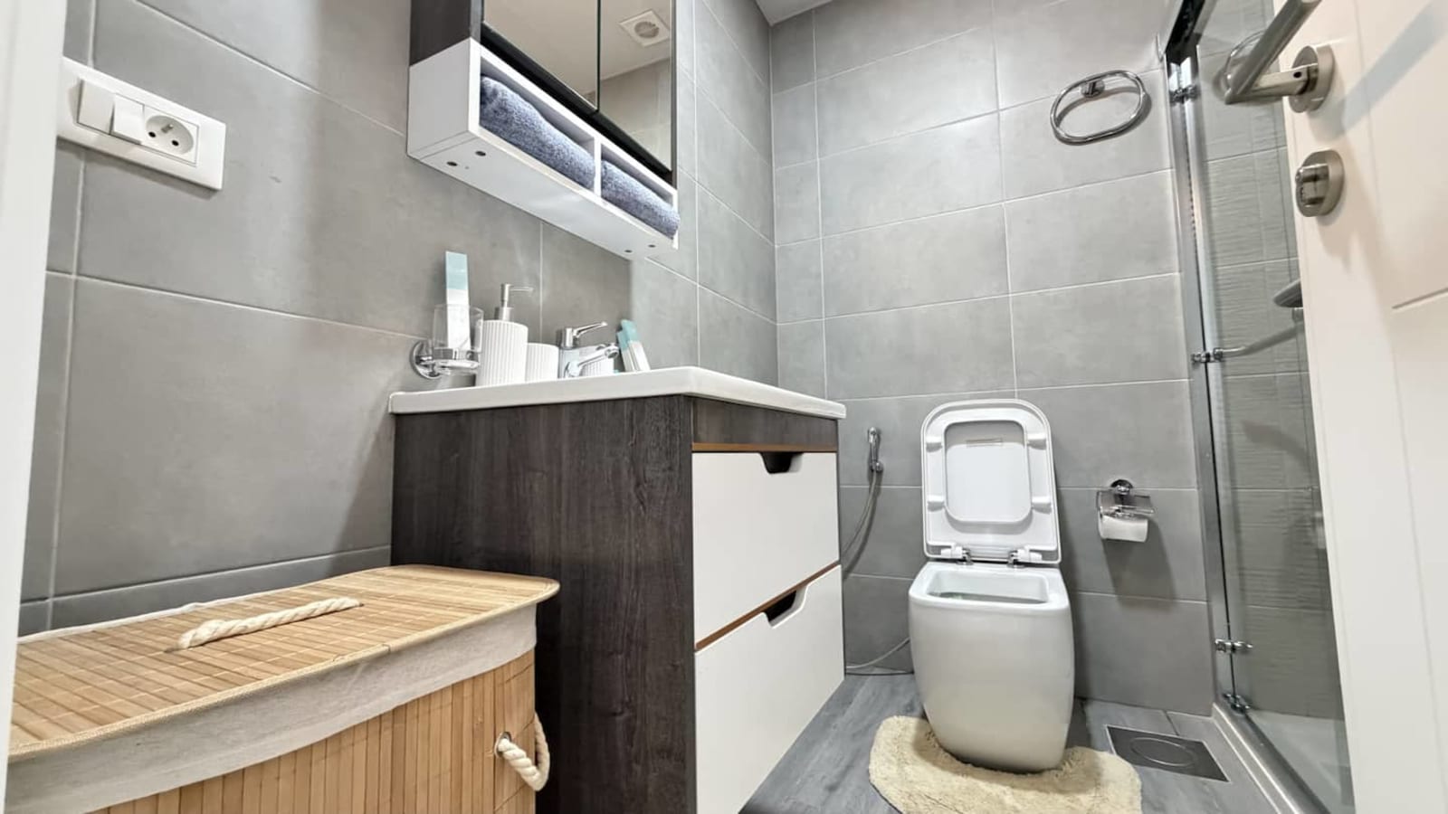 Gombe, River Towers — 3 chambres, vue fleuve et balcon privé — photo 38