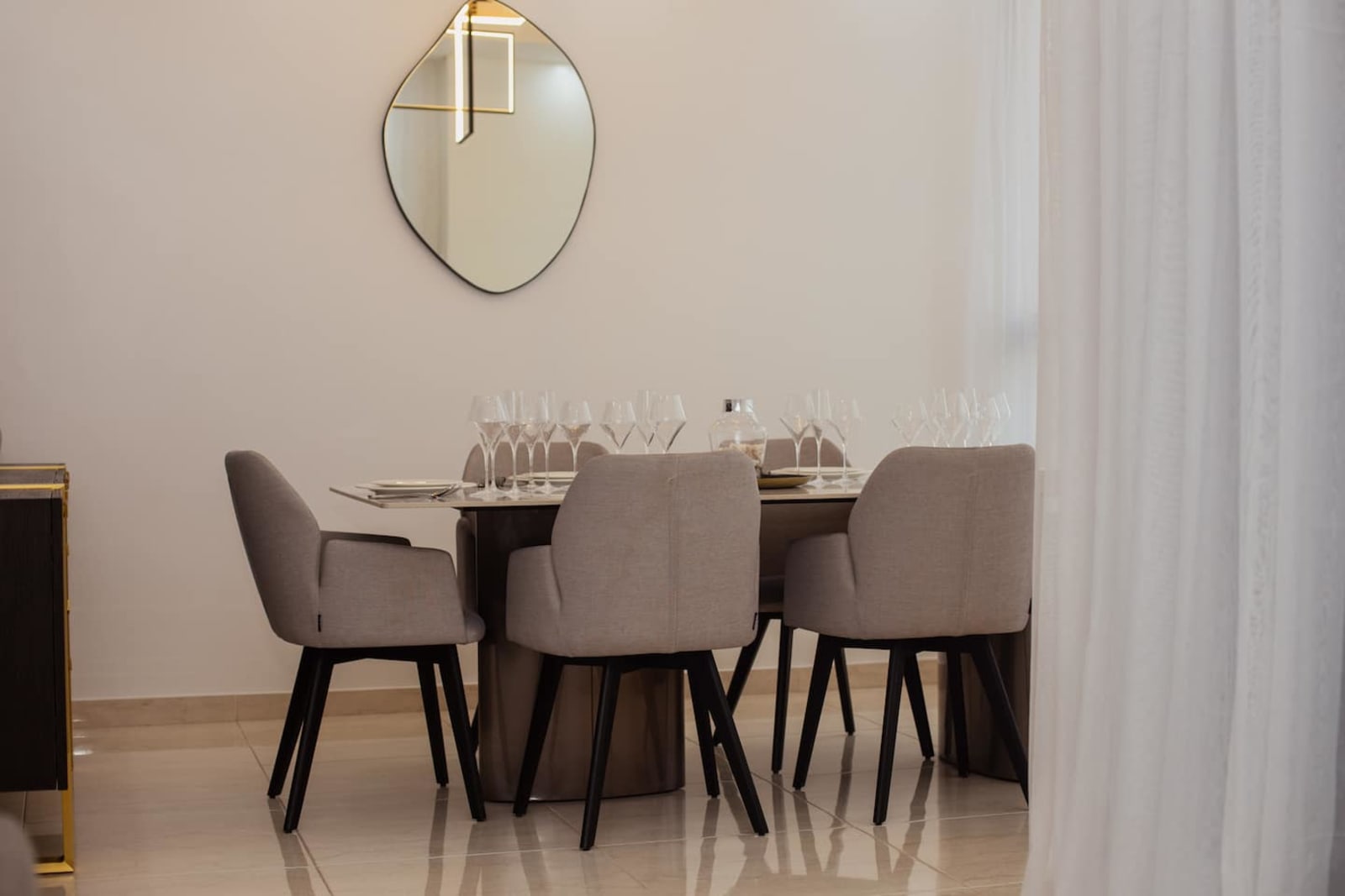 Gombe, River Towers — appartement 2 chambres, vue sur le fleuve — photo 21