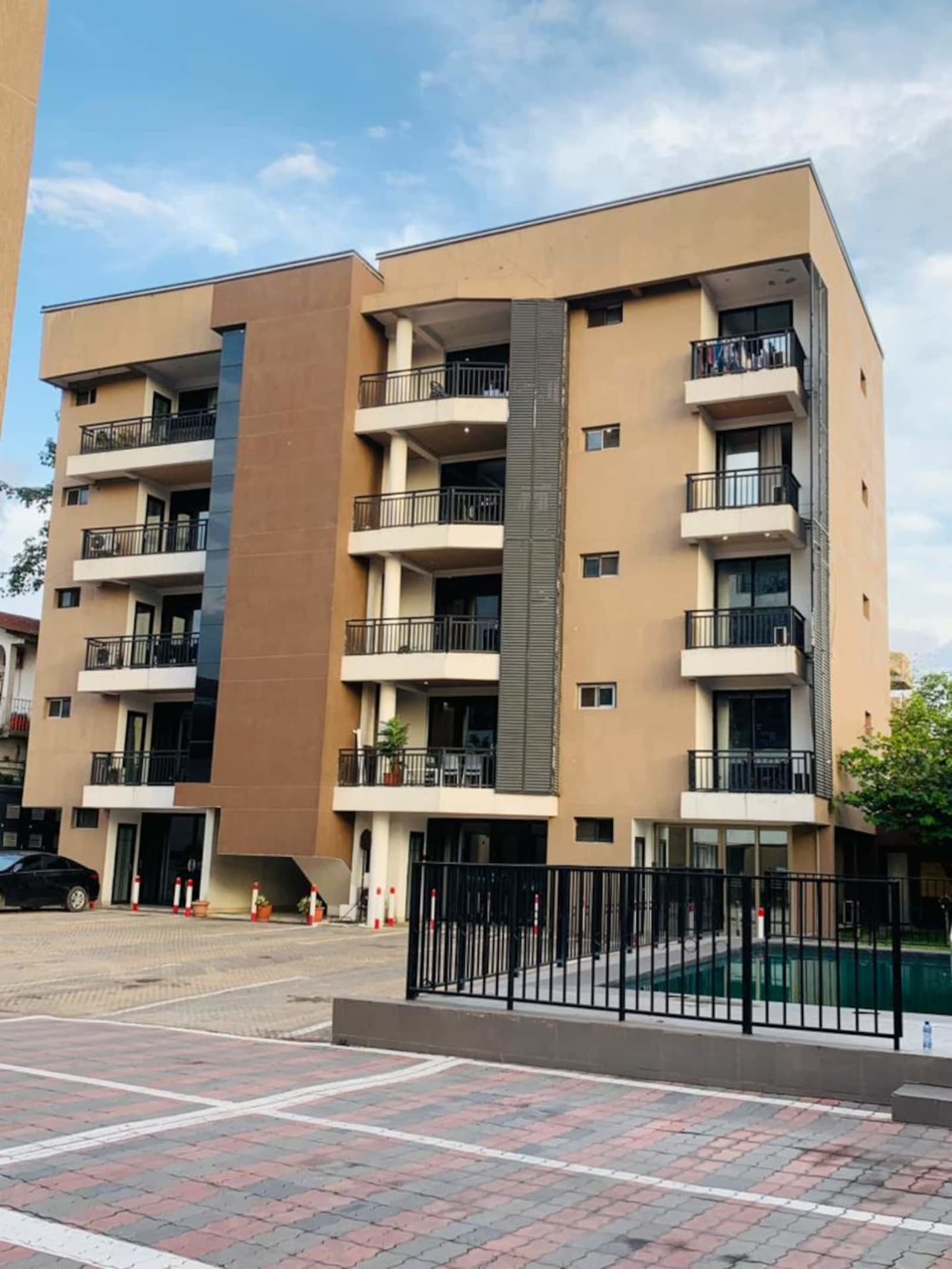 Gombe GB Diplomate — appartement 3 chambres avec piscine et fitness — photo 21