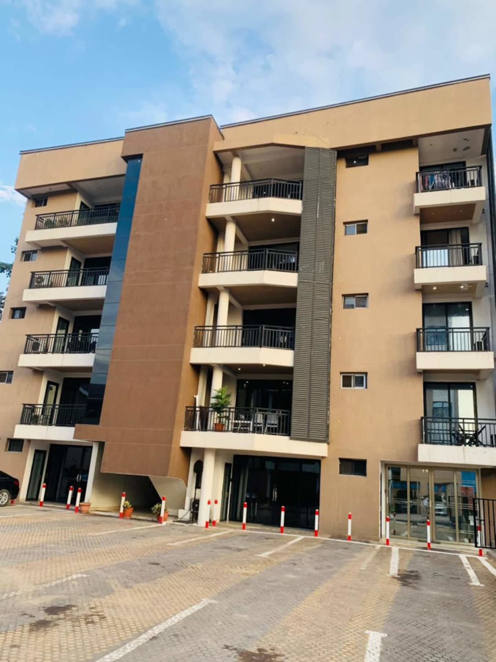 Gombe GB Diplomate — appartement 3 chambres avec piscine et fitness — photo 24