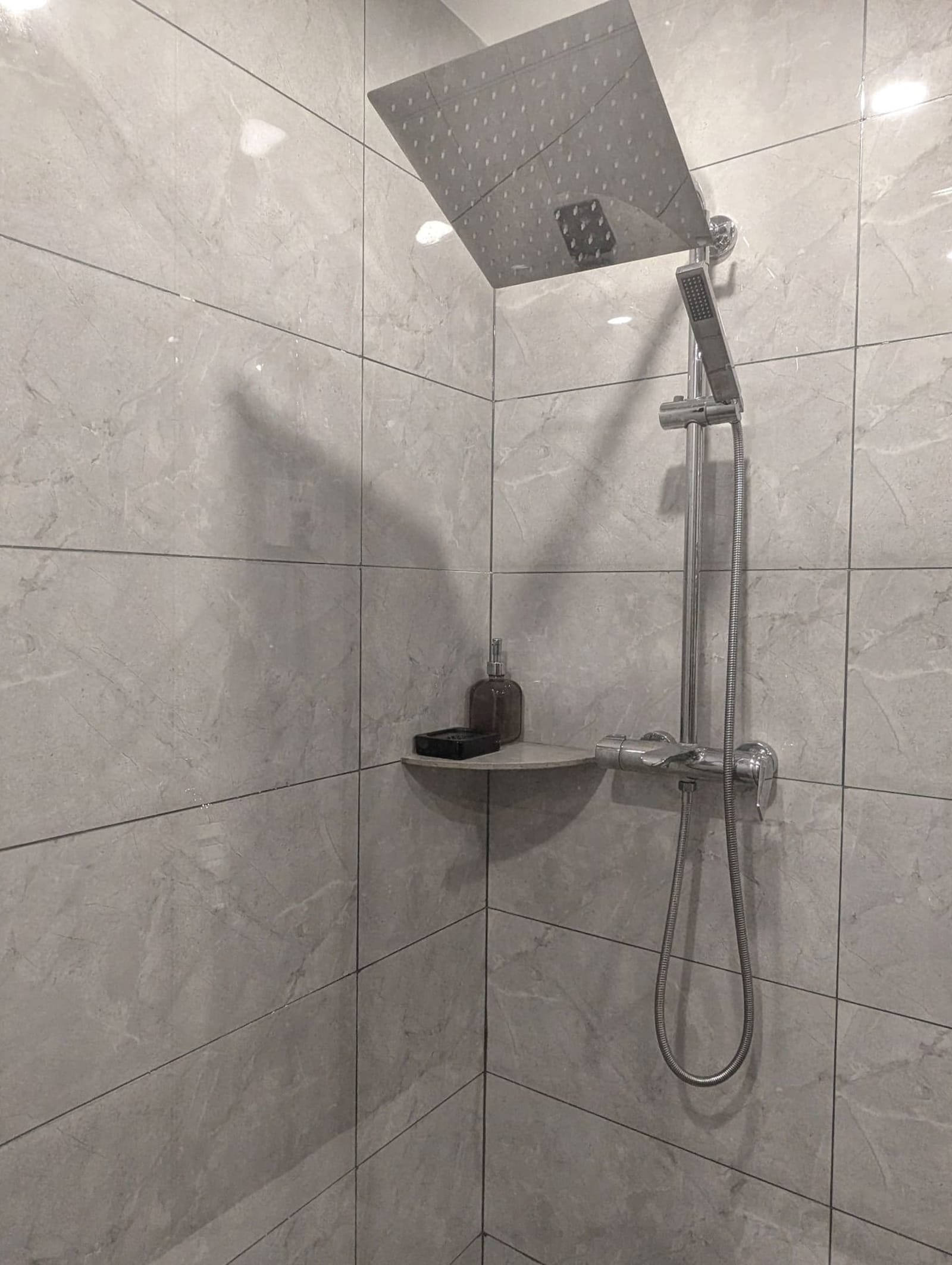 Gombe — appartement une chambre avec vue sur le fleuve et piscine — photo 25