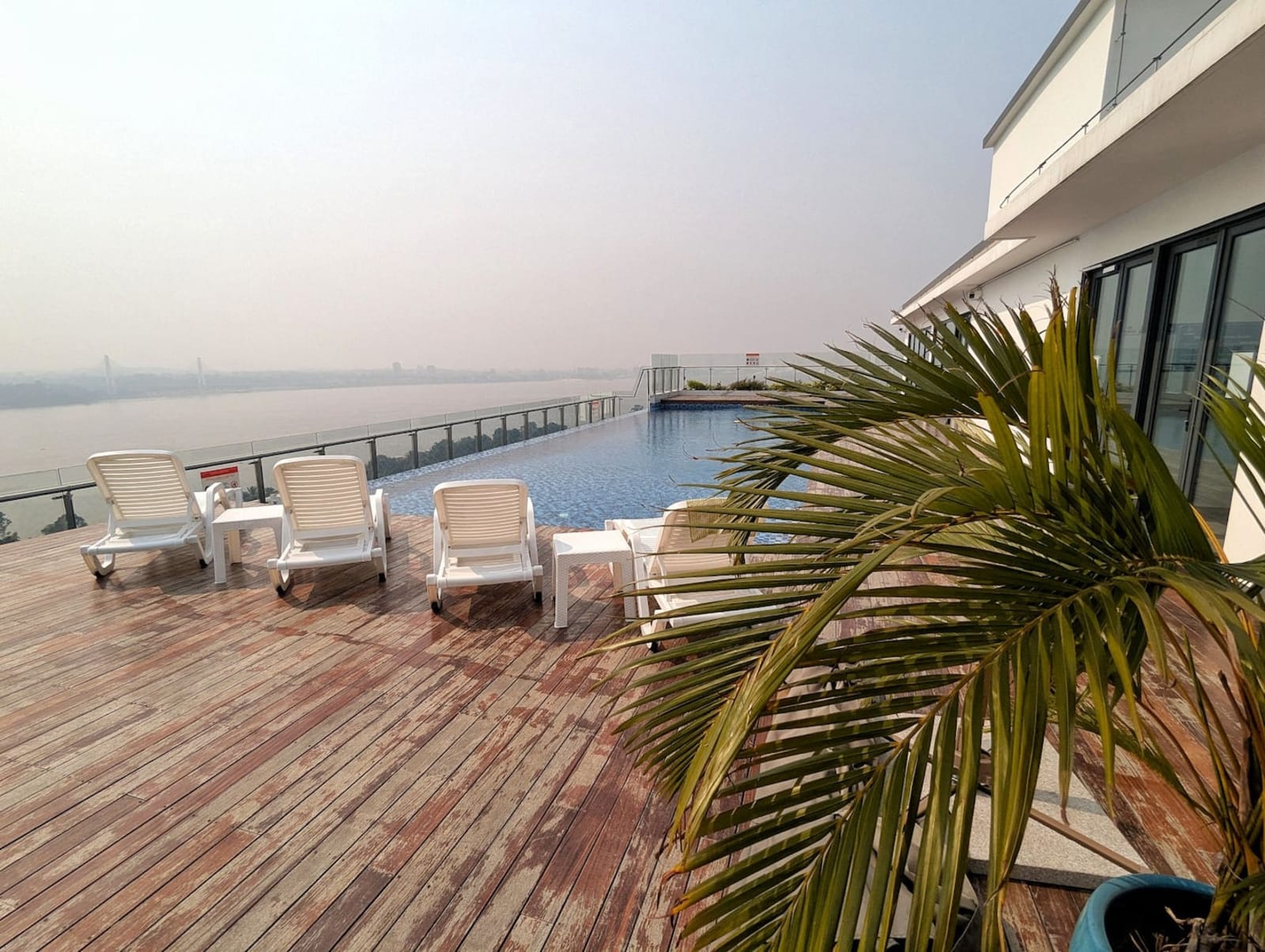 Gombe — appartement une chambre avec vue sur le fleuve et piscine — photo 42
