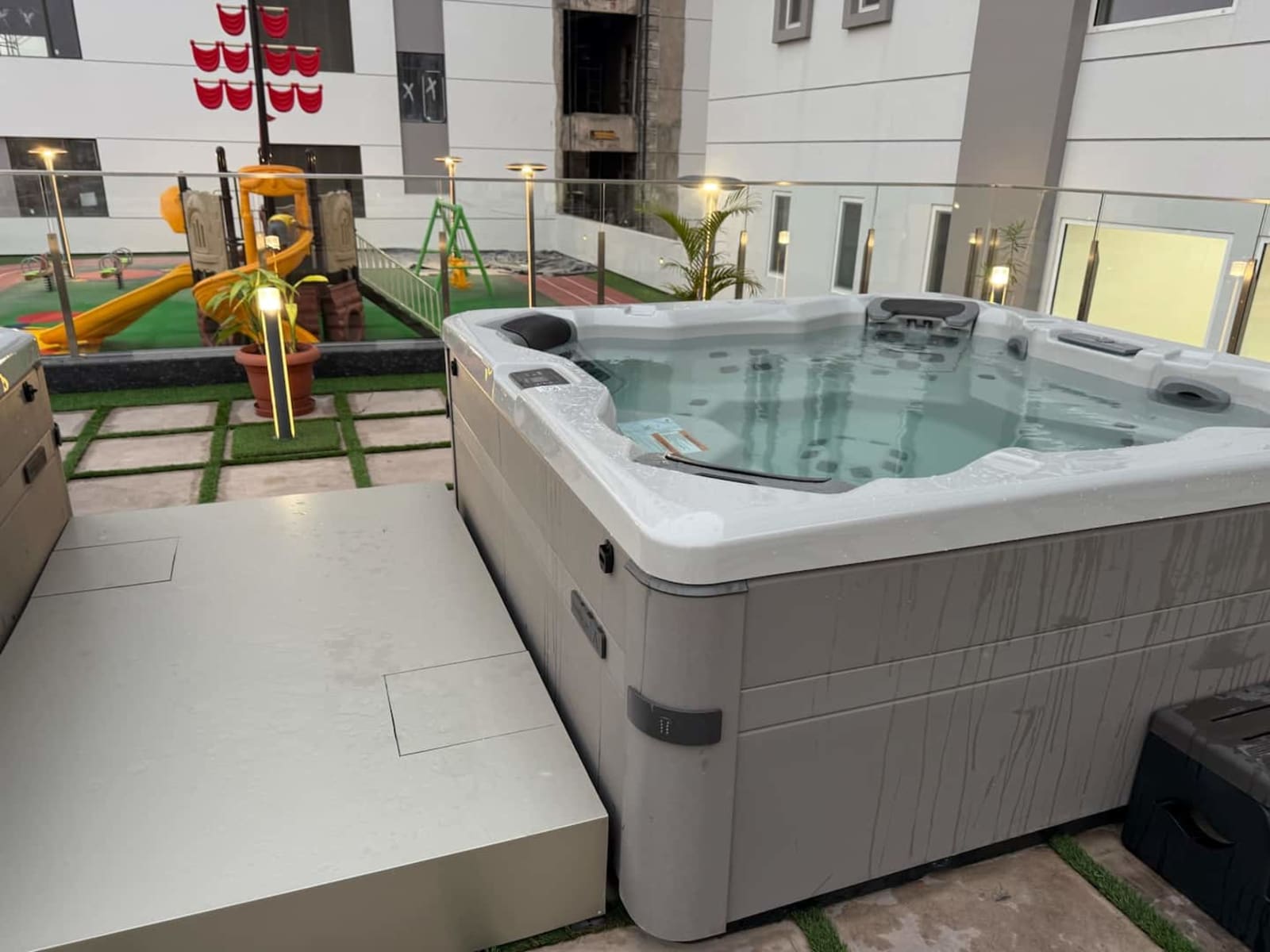 Gombe — studio avec balcon, piscine et salle de sport — photo 21