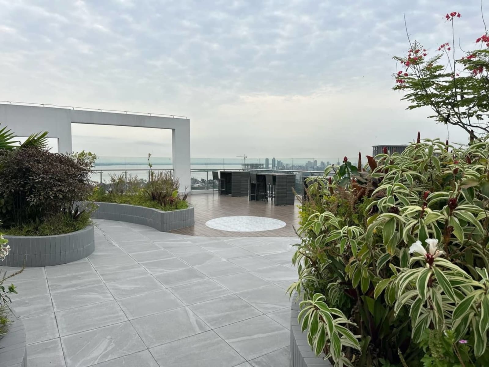 Gombe — appartement 1 chambre, piscine et toit-terrasse sur le fleuve — photo 14