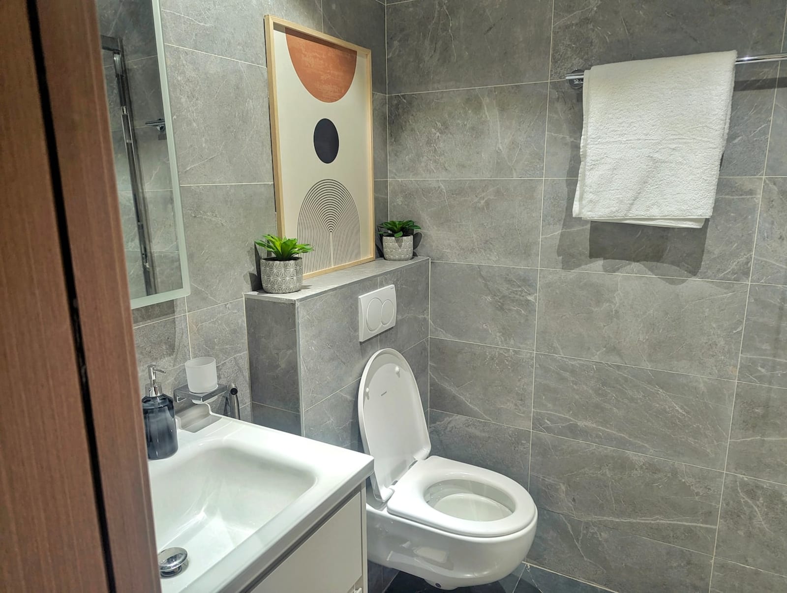 Gombe La Promenade II — une chambre, piscine et salle de sport — photo 18