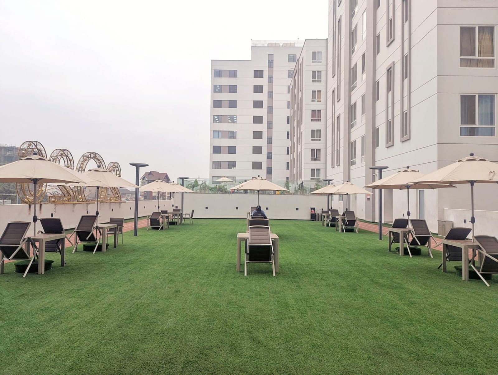 Gombe La Promenade II — une chambre, piscine et salle de sport — photo 35