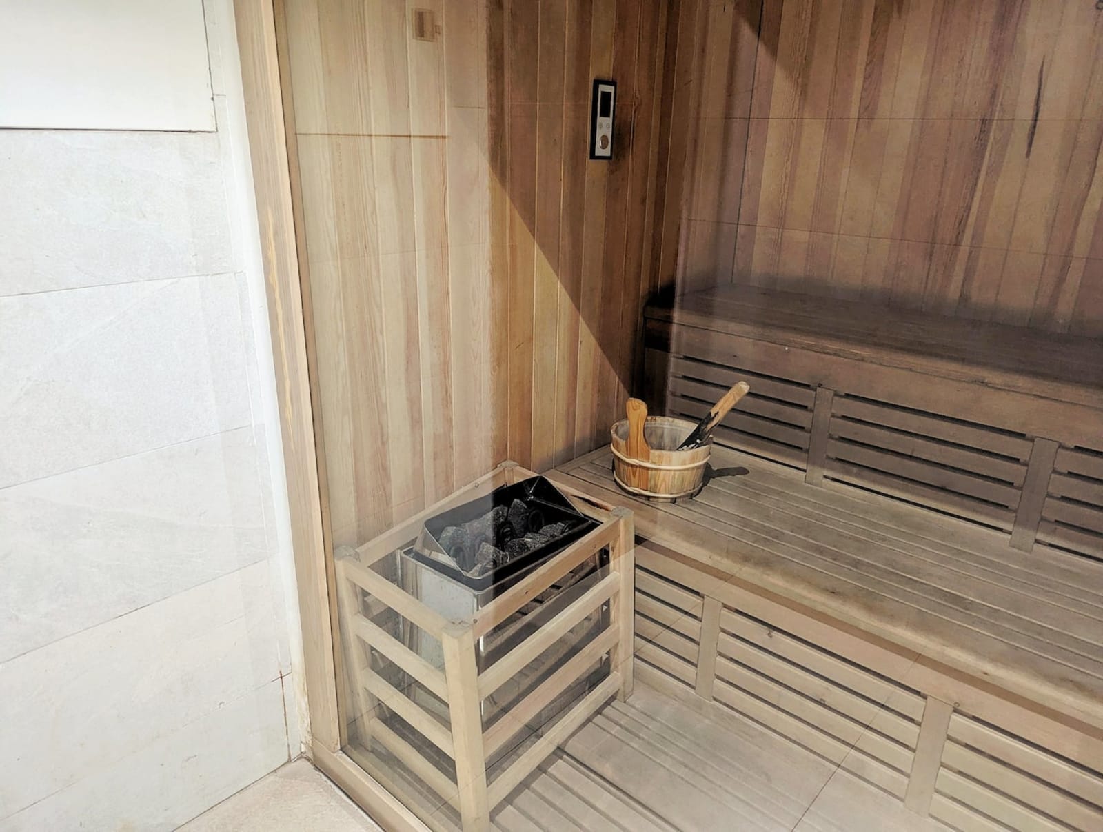 Gombe La Promenade II — une chambre, piscine et salle de sport — photo 46