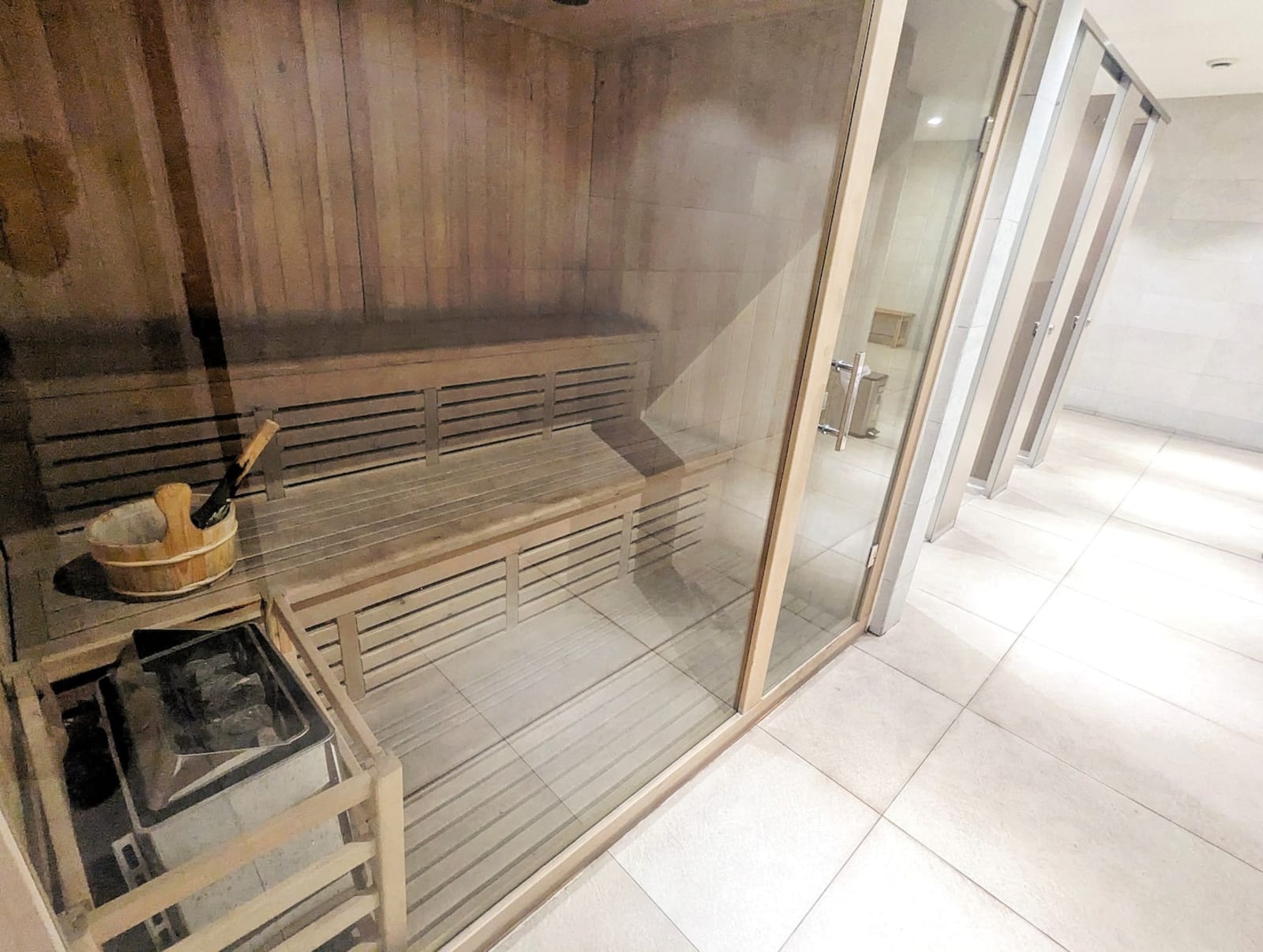 Gombe La Promenade II — une chambre, piscine et salle de sport — photo 48