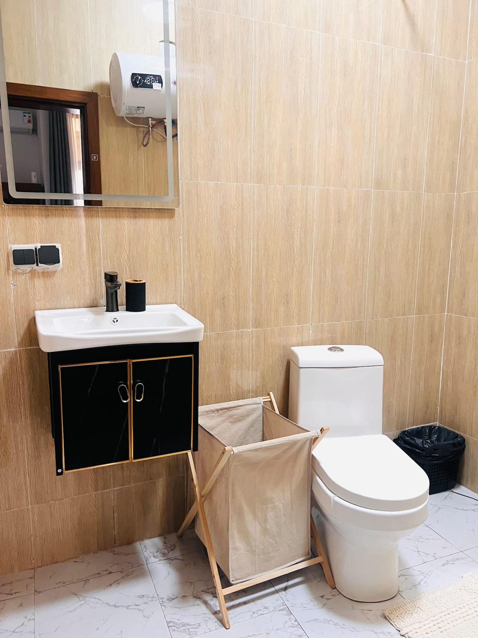 Gombe — appartement deux chambres, quartier sécurisé et balcon privé — photo 31