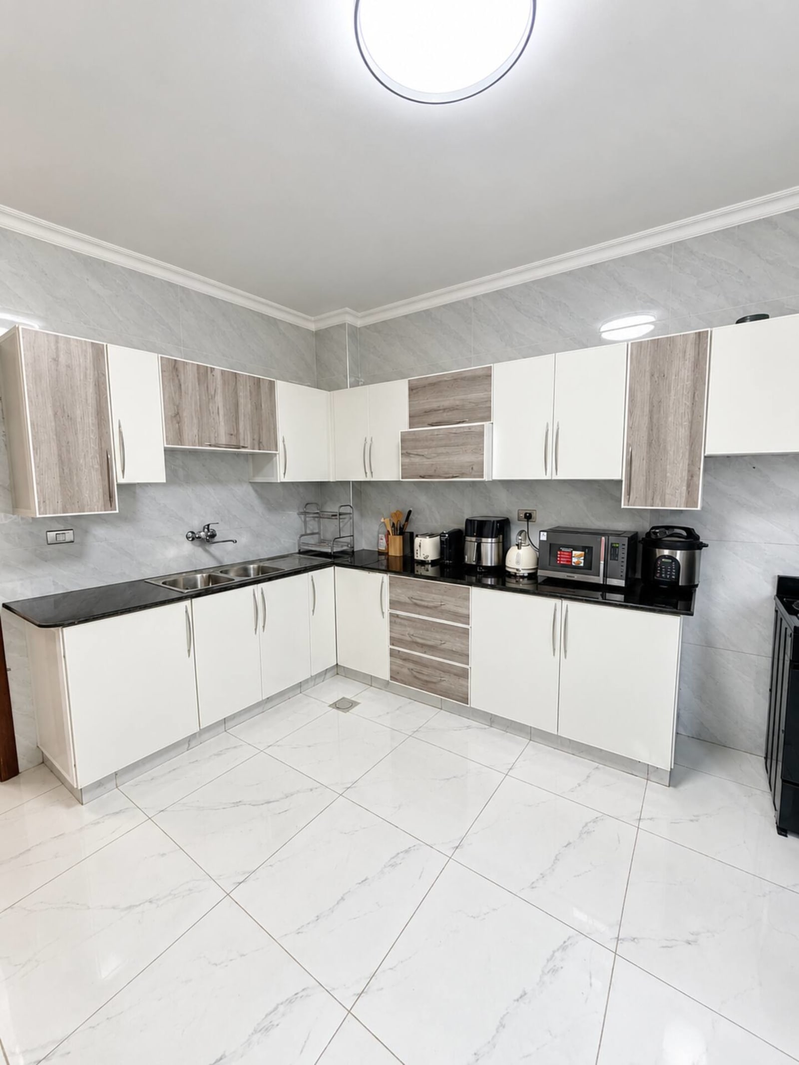 Gombe — appartement 2 chambres avec terrasse et piscine — photo 3