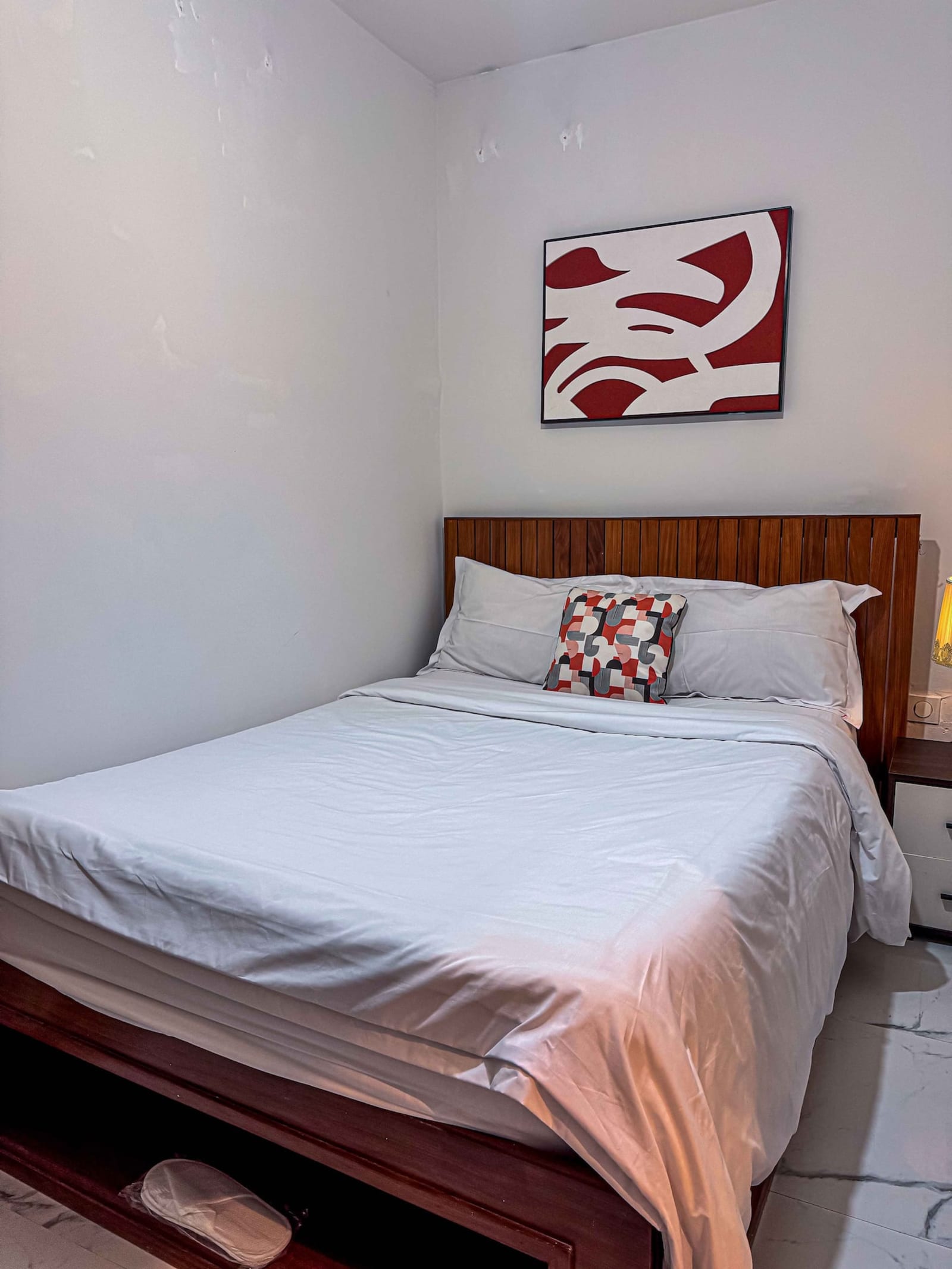 Gombe Golf — appartement une chambre avec bureau et parking sécurisé — photo 15