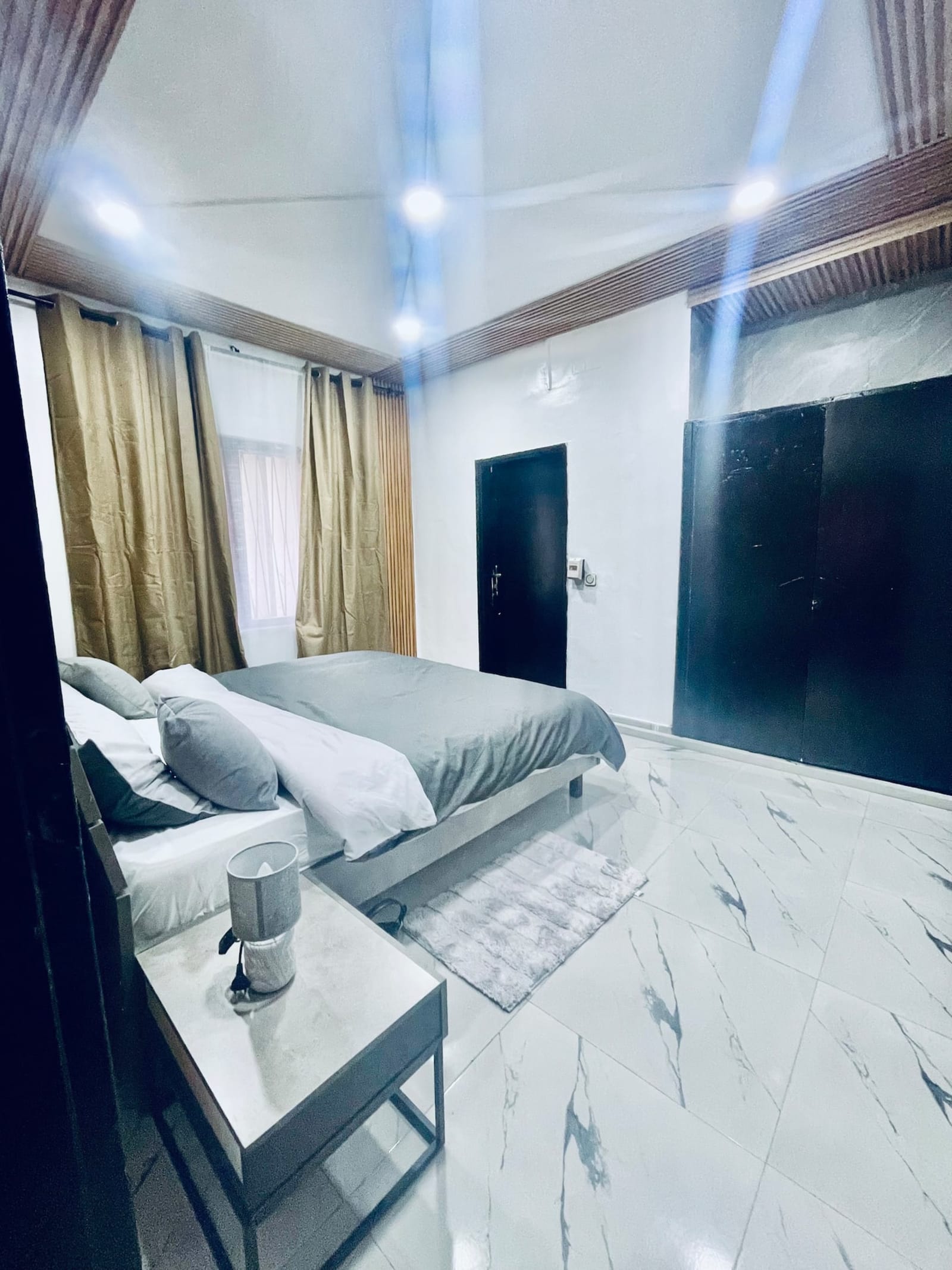 Gombe — appartement une chambre, face au golf et City Market — photo 8