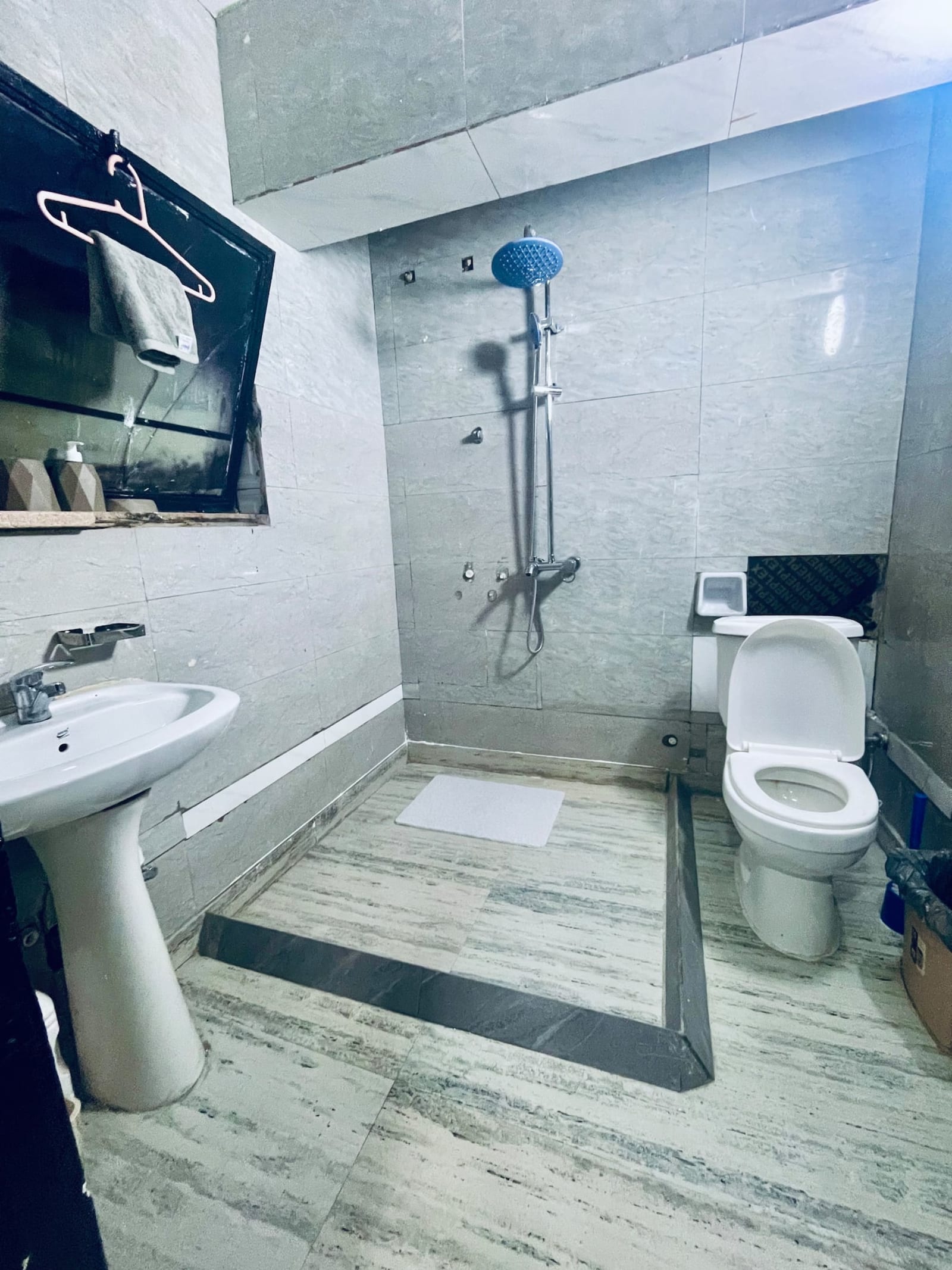 Gombe — appartement une chambre, face au golf et City Market — photo 9