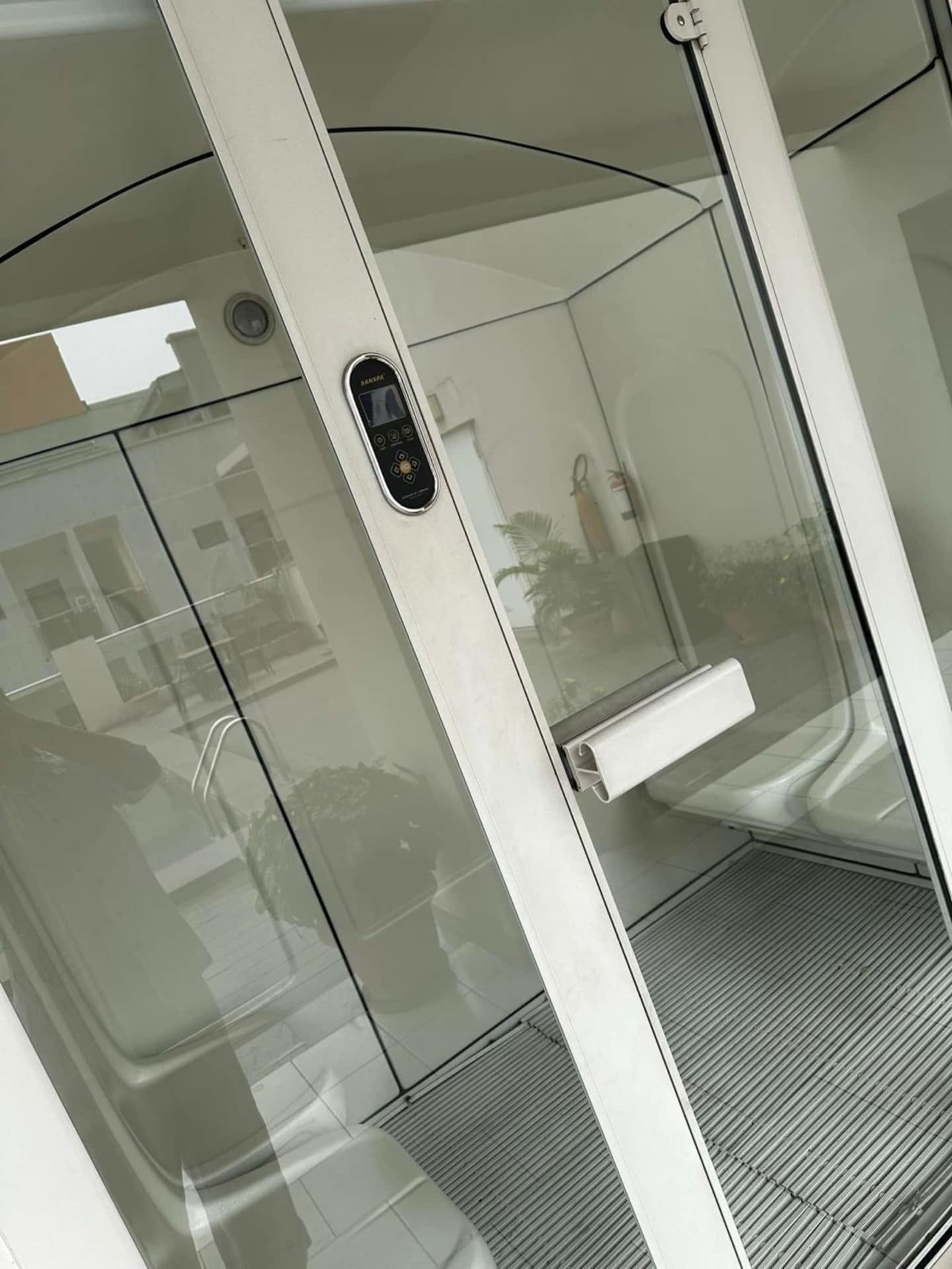 Gombe — appartement 3 chambres avec piscine, sauna et salle de sport — photo 12