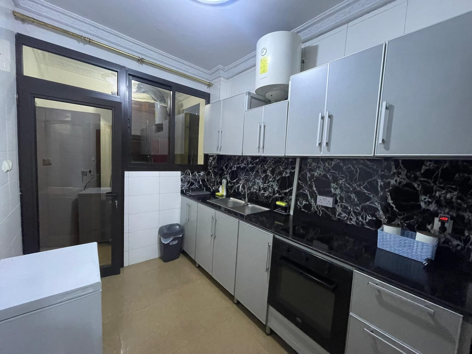 Gombe — appartement 2 chambres avec ascenseur et agent de sécurité — photo 15