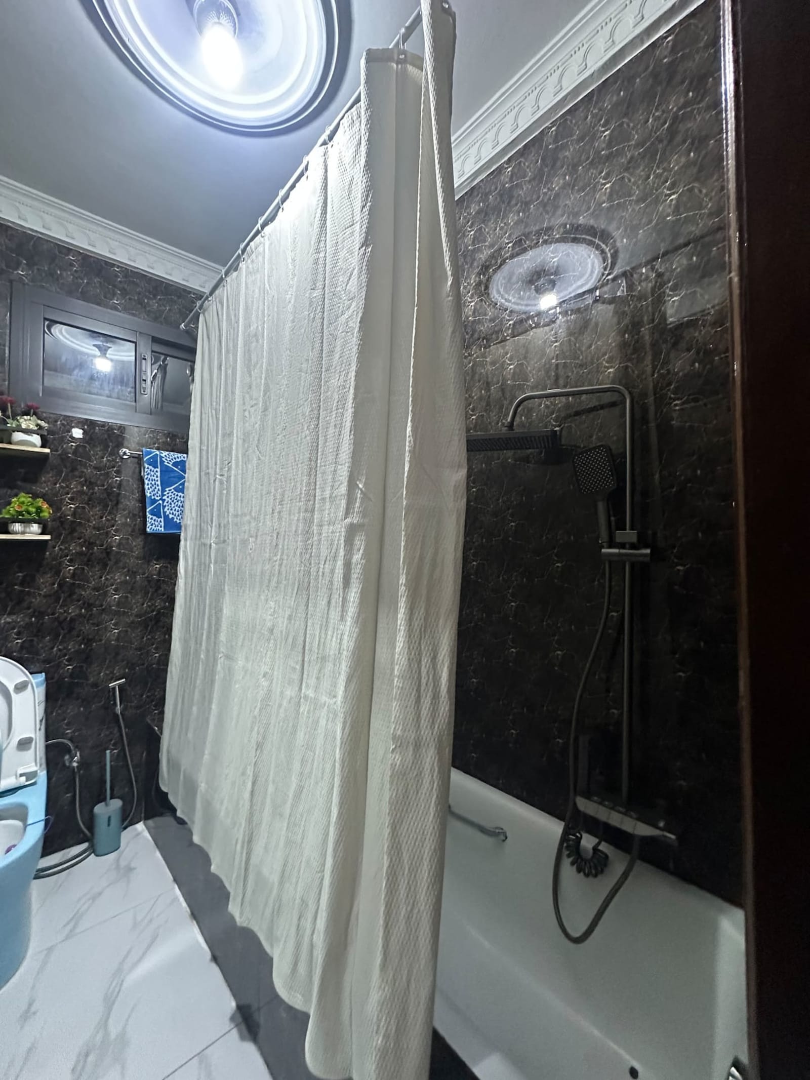 Gombe — appartement 2 chambres avec ascenseur et agent de sécurité — photo 25