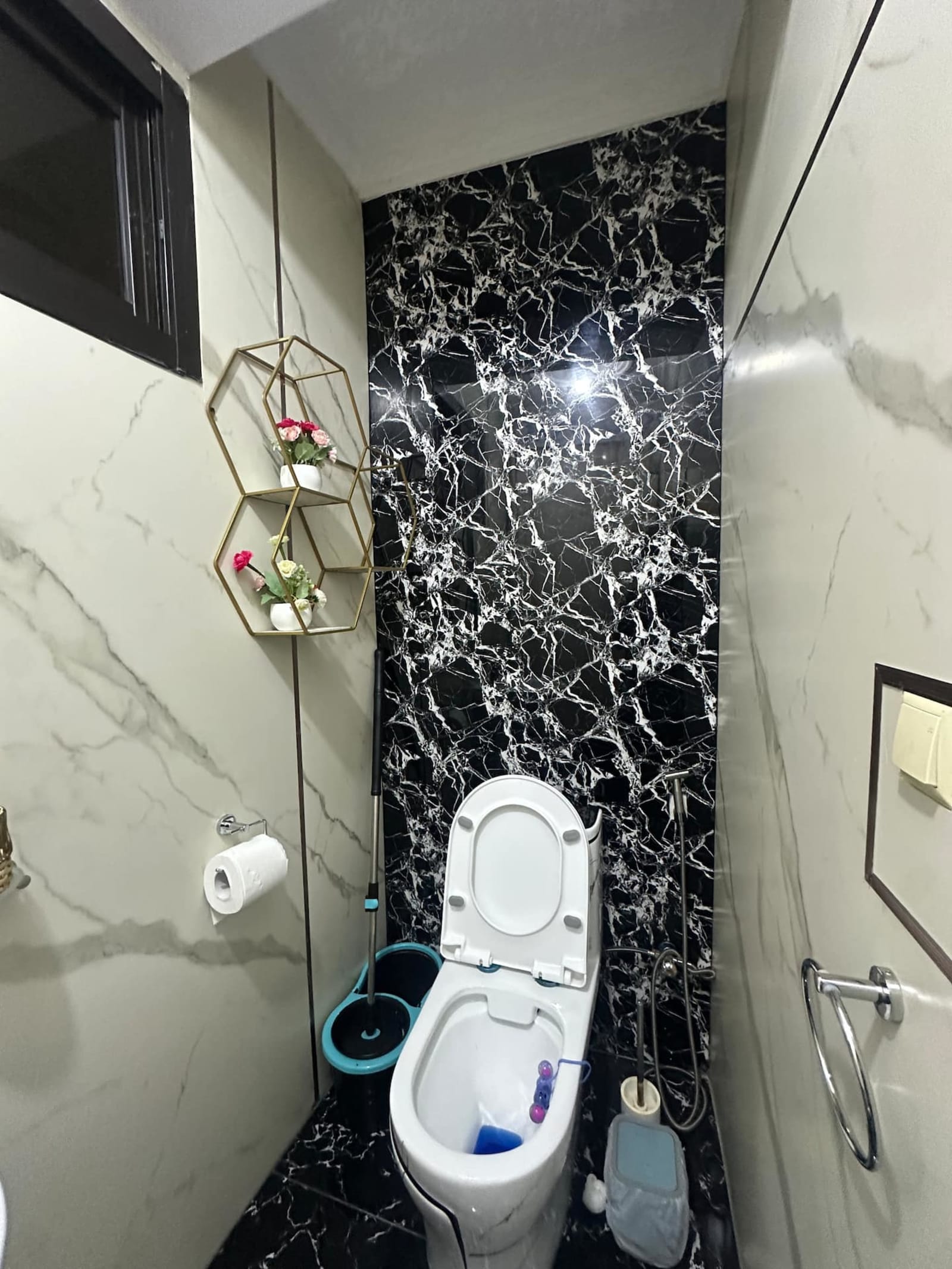Gombe — appartement 2 chambres avec ascenseur et agent de sécurité — photo 30