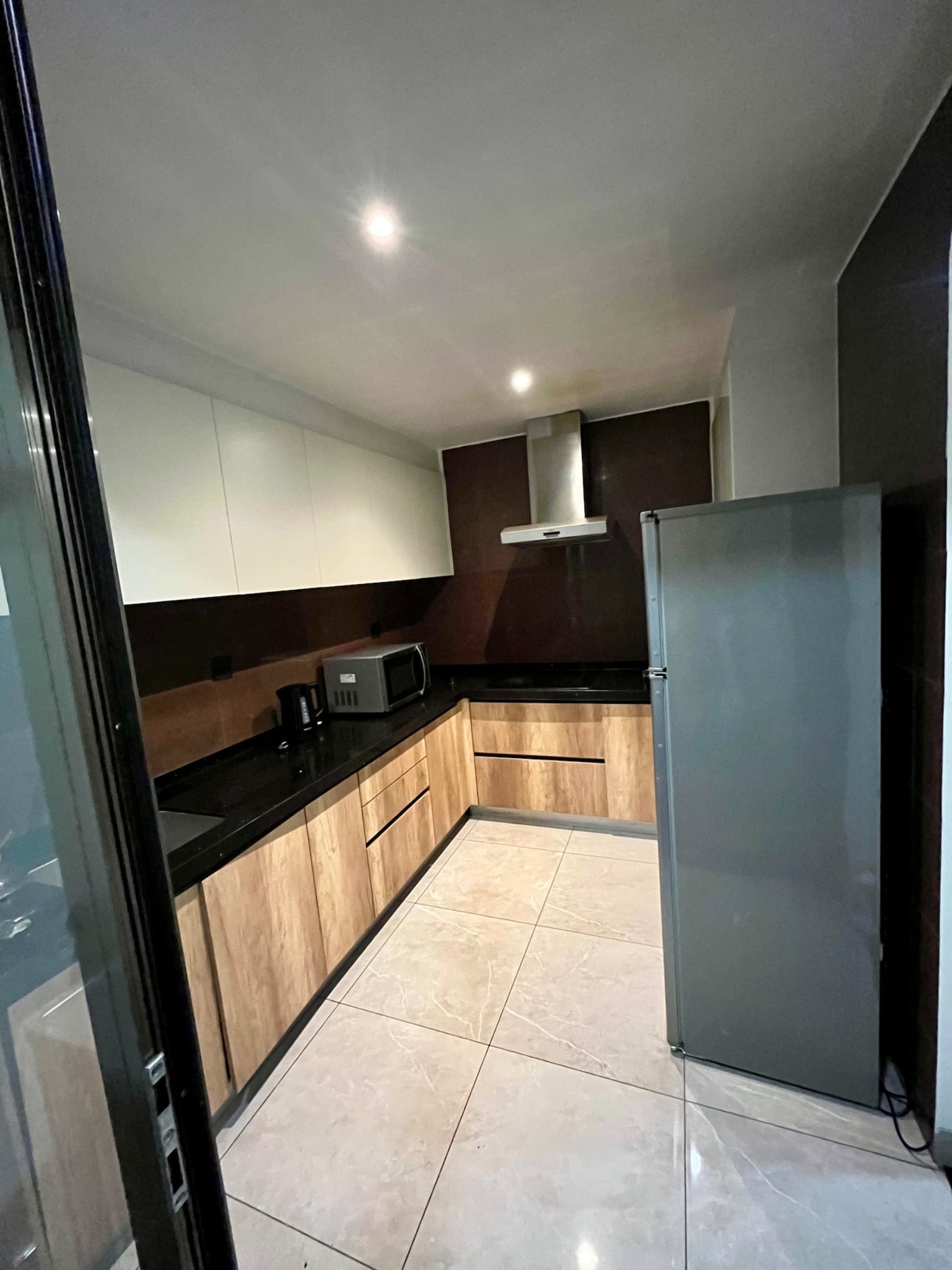Gombe — appartement trois suites avec piscine et salle de sport — photo 9