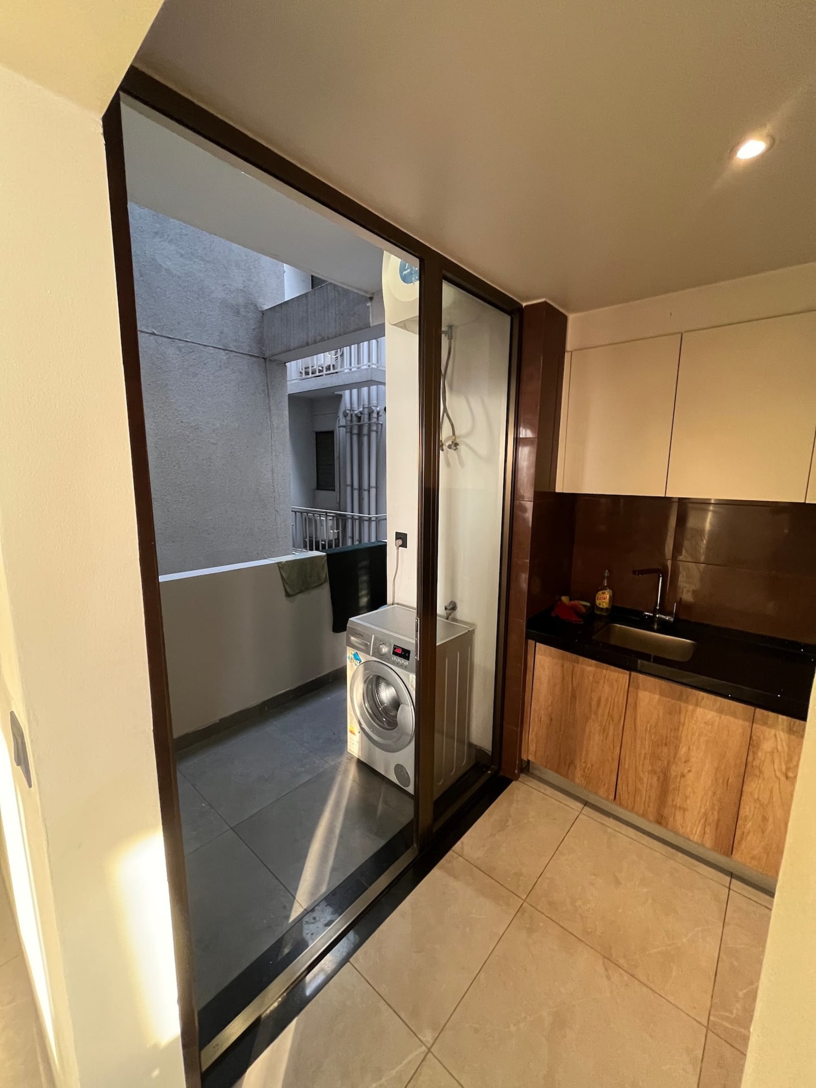 Gombe — appartement trois suites avec piscine et salle de sport — photo 12