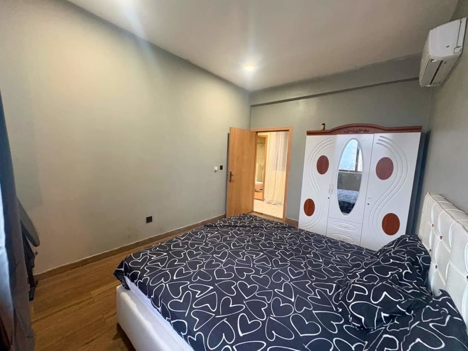 Gombe — appartement trois suites avec piscine et salle de sport — photo 21
