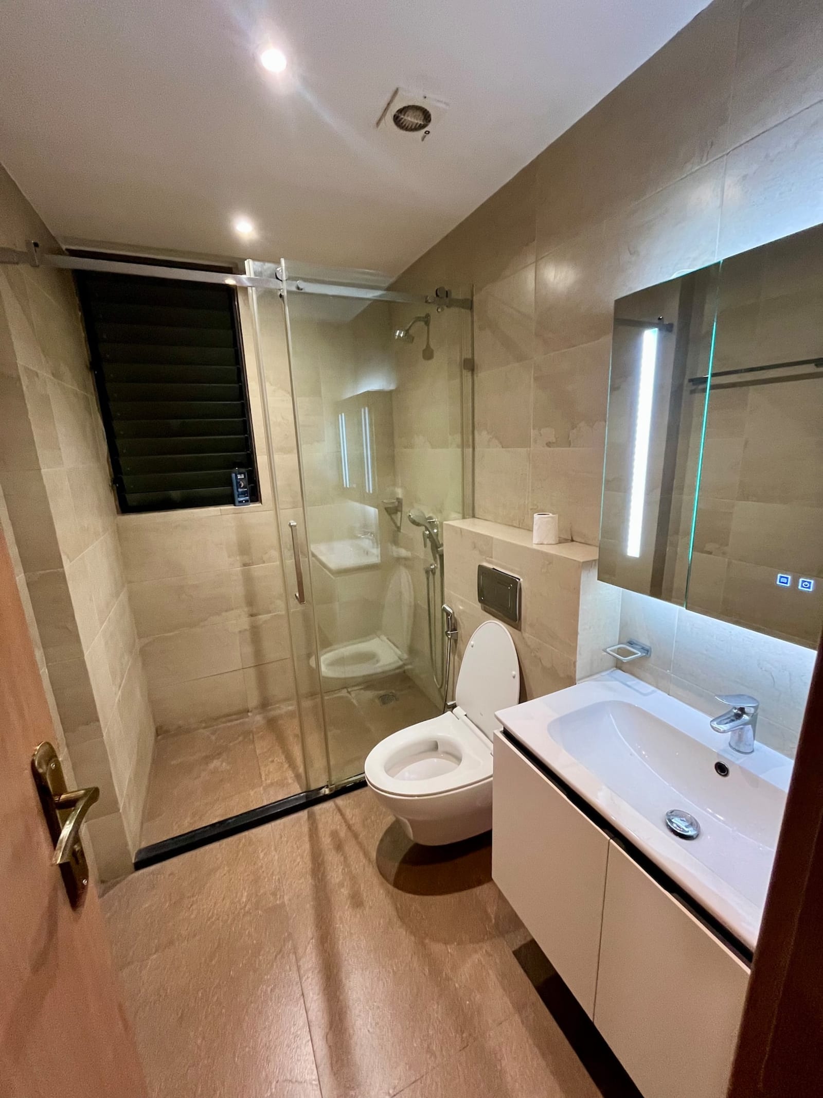Gombe — appartement trois suites avec piscine et salle de sport — photo 29