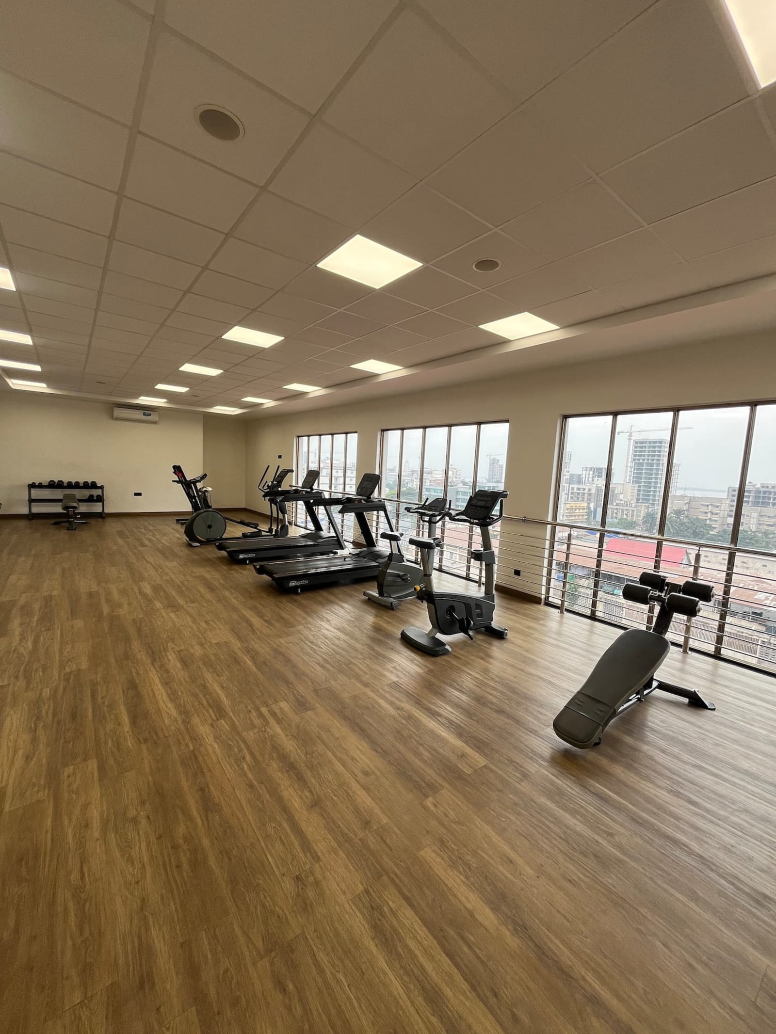 Gombe — appartement trois suites avec piscine et salle de sport — photo 35