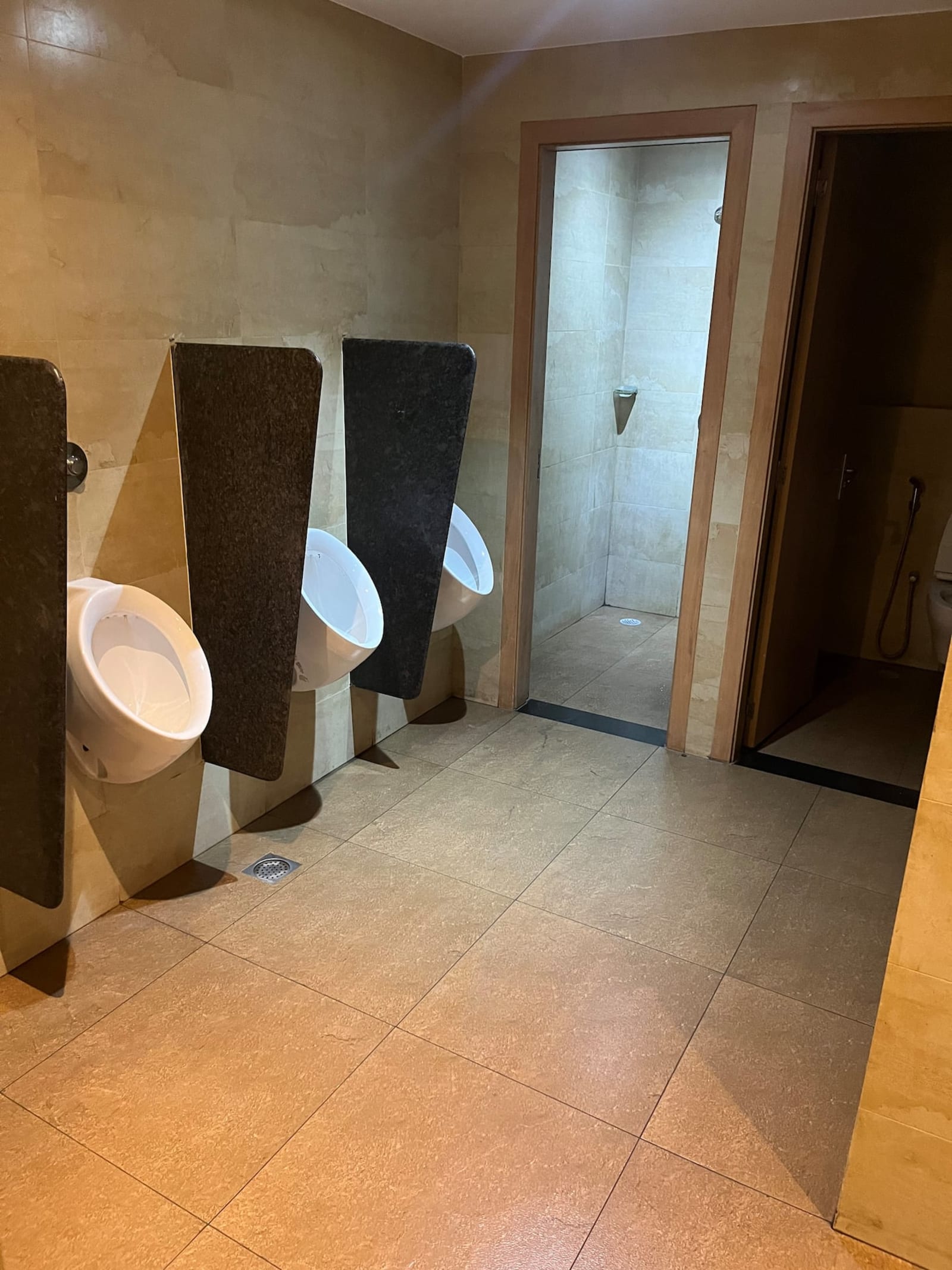Gombe — appartement trois suites avec piscine et salle de sport — photo 43