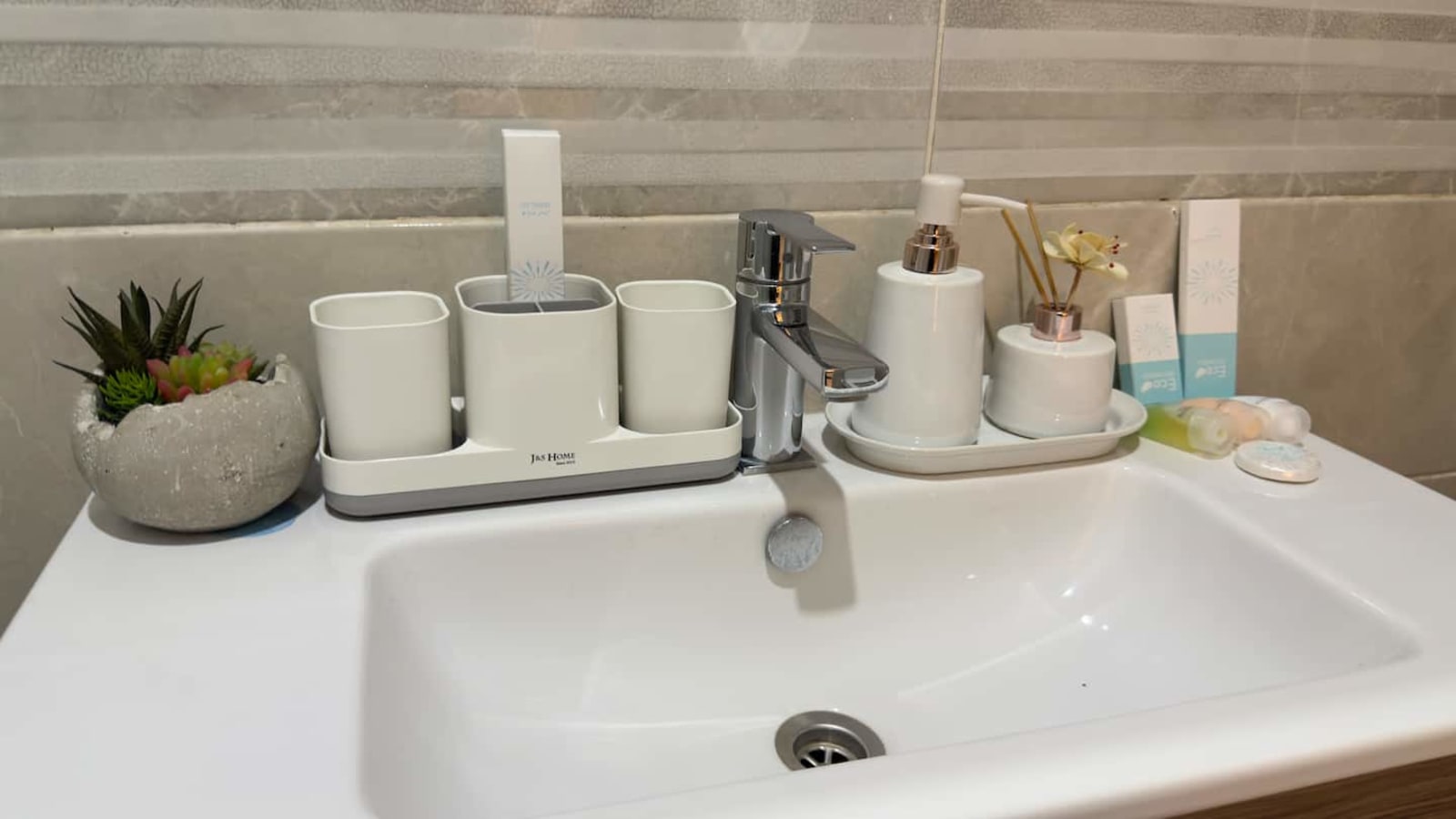 Gombe — Appartement 2 chambres, vue fleuve, piscine sur le toit — photo 40