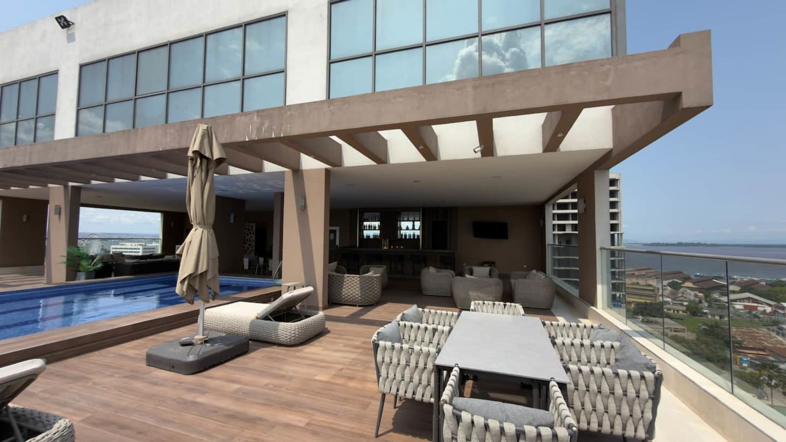 Gombe — Appartement 2 chambres, vue fleuve, piscine sur le toit — photo 55