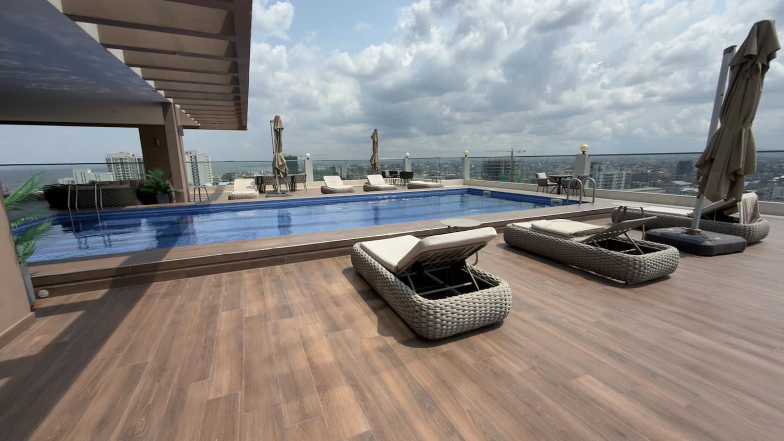 Gombe — Appartement 2 chambres, vue fleuve, piscine sur le toit — photo 59