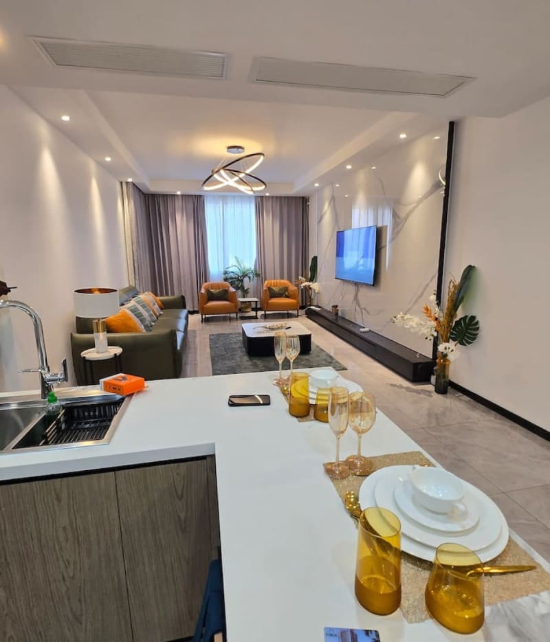 Gombe Pullman — Suite rooftop avec piscine