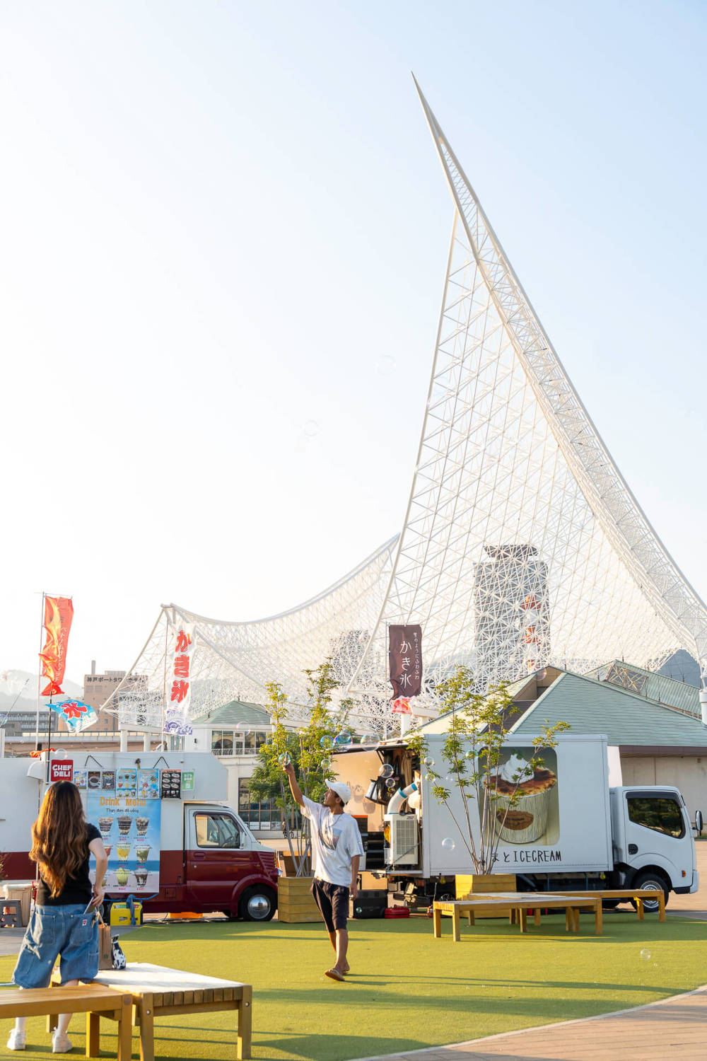 BE KOBE monument and Port Tower in Meriken Park