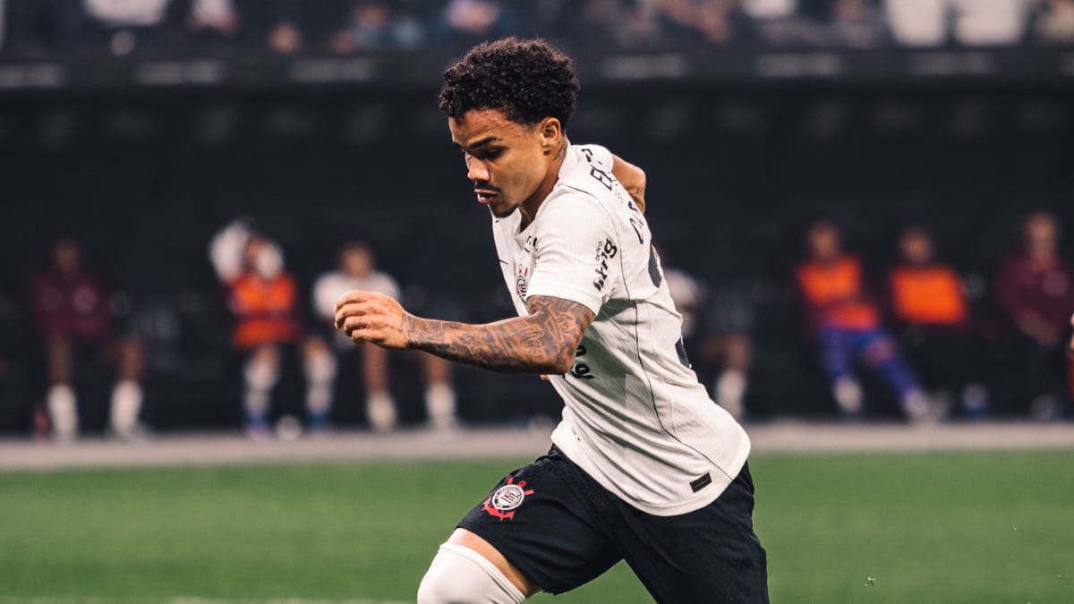 Corinthians recebe Chape em busca de retomada