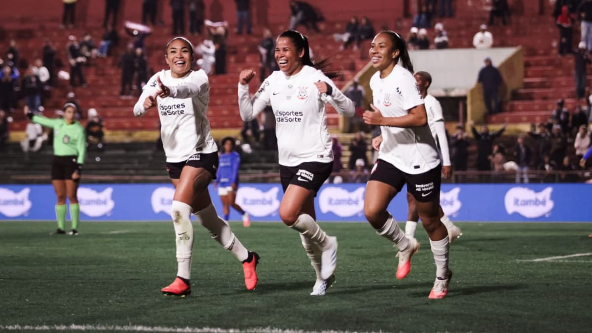 Corinthians despacha o Cruzeiro e está nas semis