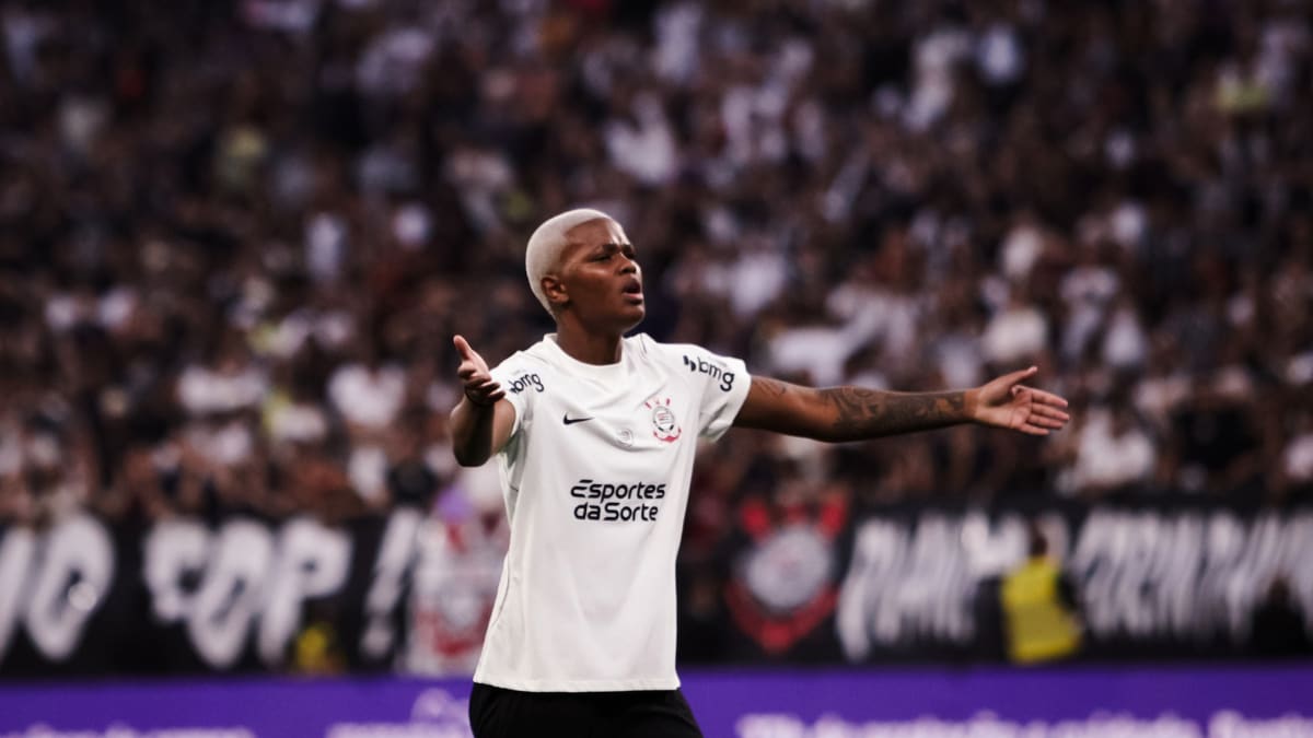 Corinthians sai atrás do Brasileirão Feminino