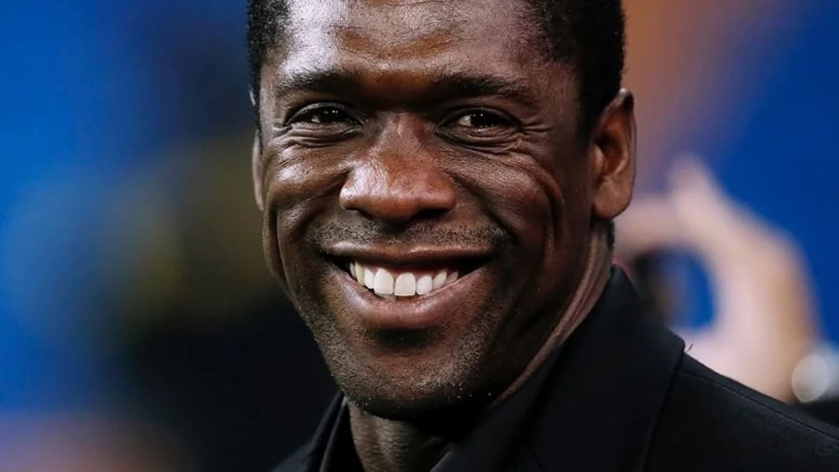 Corinthians anuncia Seedorf como novo treinador
