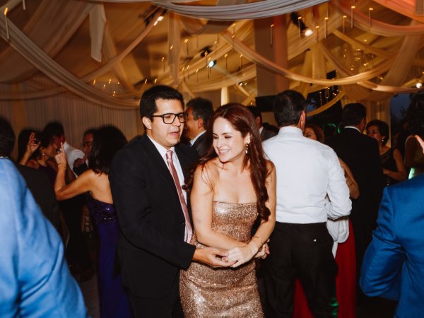 Ana Claudia & Renzo — 13