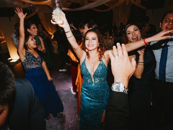 Ana Claudia & Renzo — 17