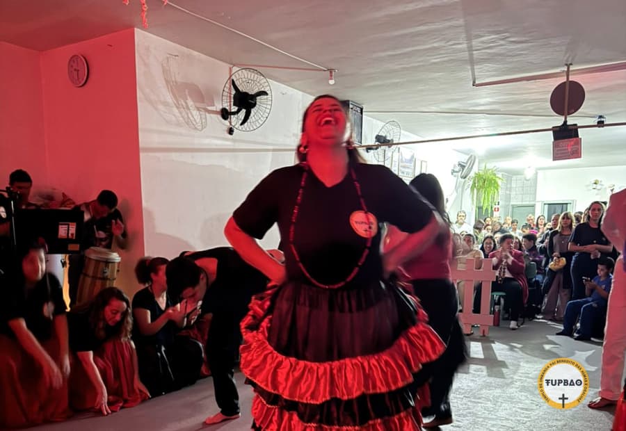 Capa do álbum Gira de Esquerda