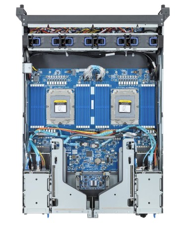 Gigabyte E283-Z90-AAV1 - 3