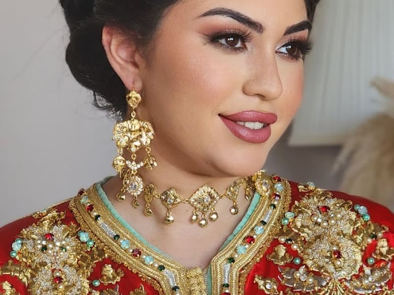 Hasnaa zine Make-up artist photo 4