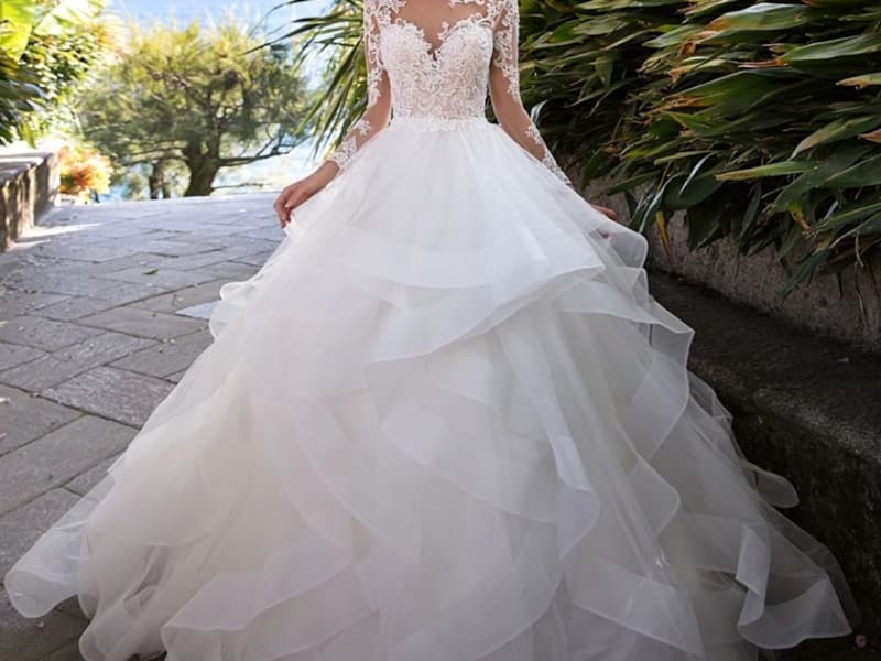 REINE DE SON JOUR . Location robe mariée photo 2