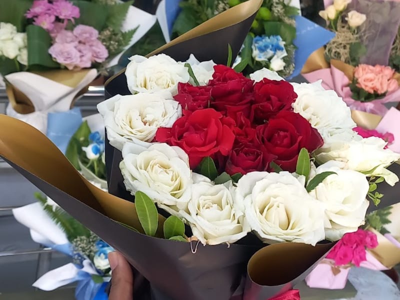 Fleuriste LayaTanger بيع الورد الطبيعي photo 4