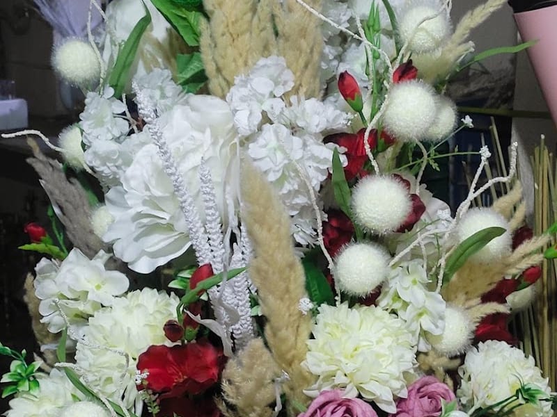 Fleuriste fes bouquet de fleurs la tulip ruge photo 4