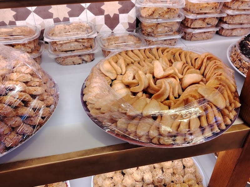 Maison Serraj Pâtisserie Bd La Martine photo 3
